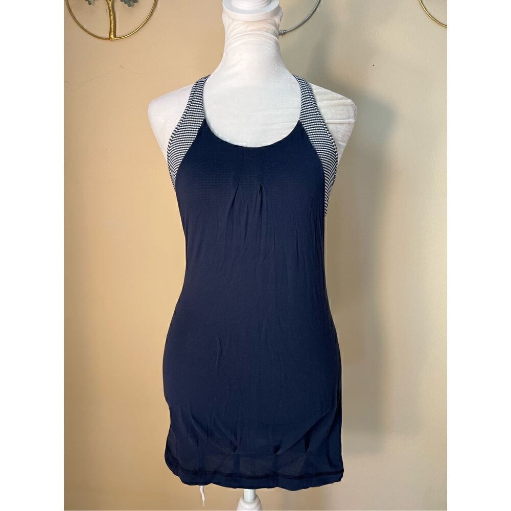 Lululemon Navy Blue White Practice Freely Tank in Inkwell Size 4